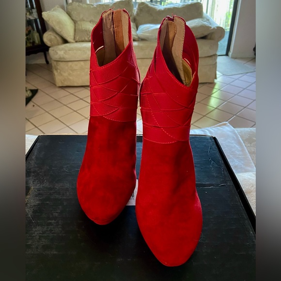 ♥️ VICTORIA’S SECRET COLIN STUART RED ANKLE BOOTS ♥️ NEW — SIZE 9 - Picture 13 of 17